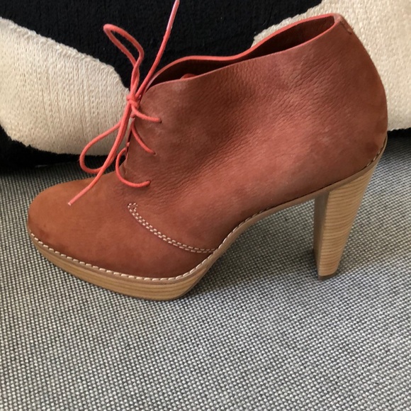 Cole Haan booties - sz 9 - NWOT - Picture 2 of 4